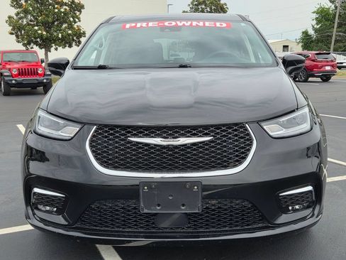 Used 2024 Chrysler Pacifica Limited FWD image 5