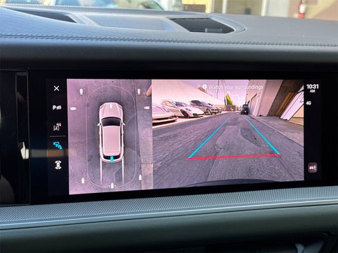 Used 2025 Porsche Cayenne image 21