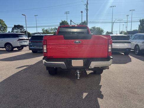 Used 2022 Ford F250 XLT AWD/4WD image 4