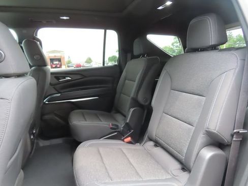 Used 2025 Chevrolet Traverse LT w/ Sun and Wheel Package AWD/4WD image 22