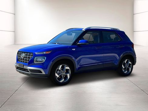 New 2025 Hyundai Venue SEL image 2