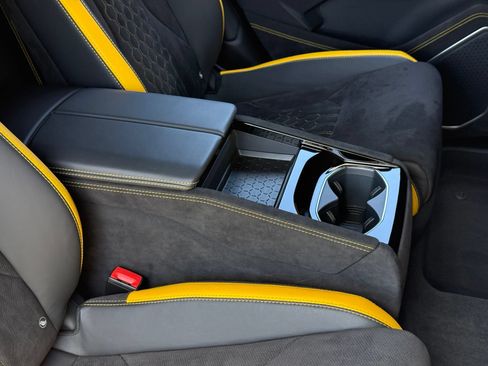 Used 2023 Lamborghini Urus S AWD/4WD image 33