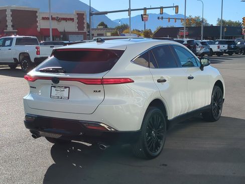 Used 2024 Toyota Venza Nightshade image 3