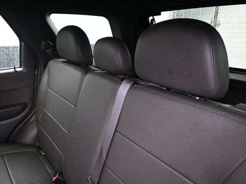 Used 2010 Ford Escape Limited AWD/4WD image 12