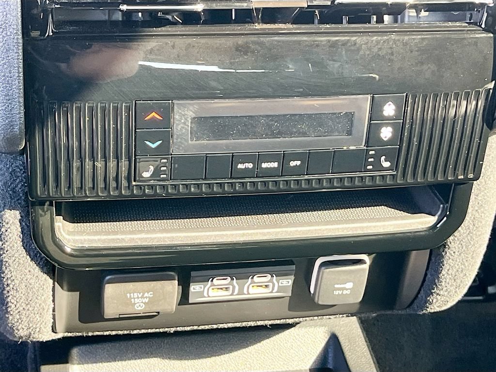 Used 2024 Jeep Wagoneer Series II w/ Convenience Group I AWD/4WD image 27