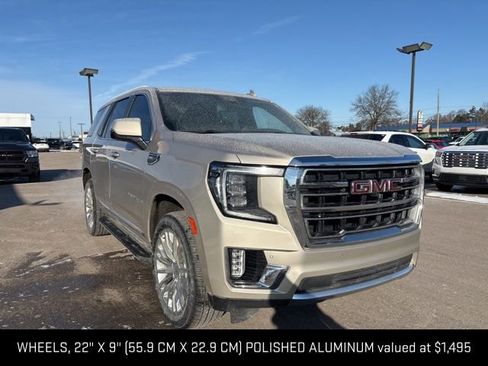 Used 2023 GMC Yukon SLT w/ SLT Luxury Package image 3