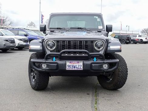 Used 2023 Jeep Wrangler Unlimited Rubicon 4xe image 2