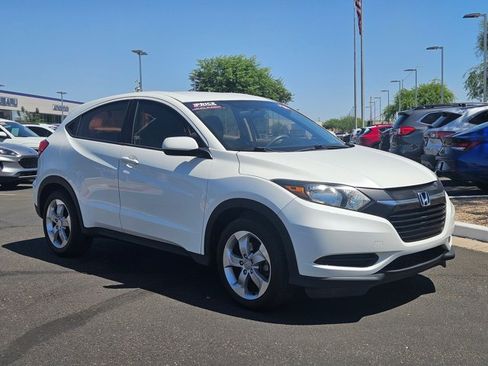 Used 2016 Honda HR-V LX image 3