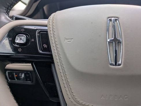 Used 2023 Lincoln Aviator Reserve w/ Equipment Group 201A image 16