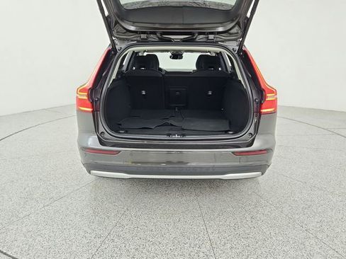 Certified 2025 Volvo V60 B5 Cross Country Plus image 27