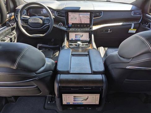 Used 2023 Jeep Grand Wagoneer L Series II w/ Flexible Seating Group AWD/4WD image 17