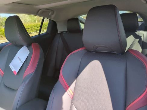 New 2026 Toyota Prius Plug-In Hybrid FWD image 8