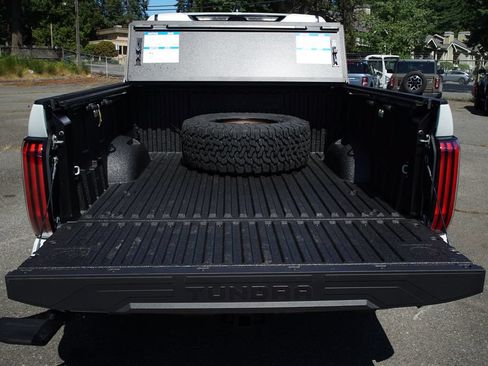 Used 2024 Toyota Tundra Platinum AWD/4WD image 32