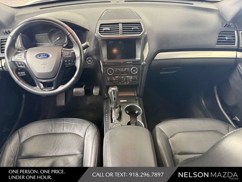 Used 2018 Ford Explorer XLT w/ Equipment Group 202A AWD/4WD image 41