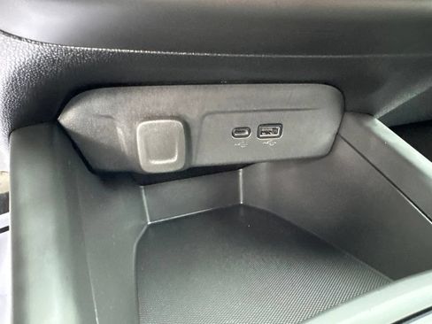 Used 2025 Chevrolet Trax RS w/ Driver Confidence Package FWD image 27