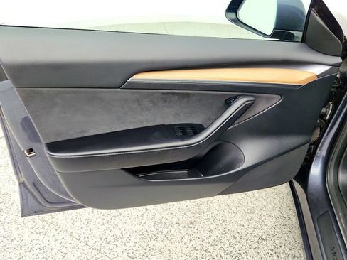 Used 2023 Tesla Model 3 Standard Range RWD image 11