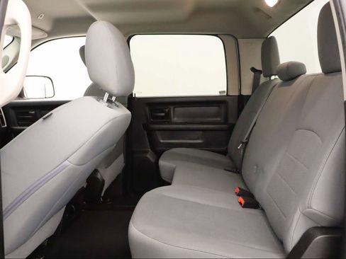 Used 2018 RAM 3500 Tradesman w/ Chrome Appearance Group image 17