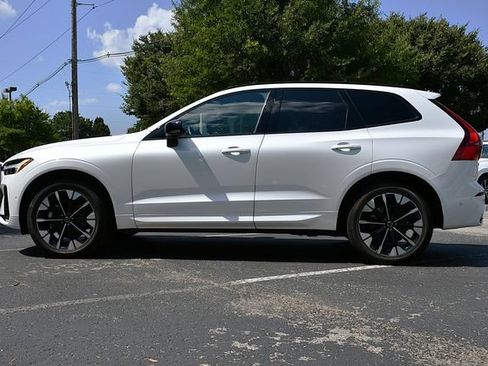 Used 2026 Volvo XC60 B5 Plus AWD/4WD image 4
