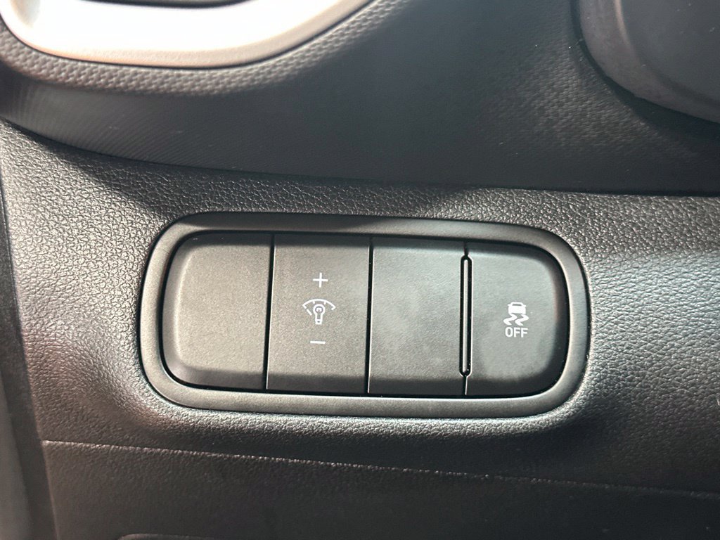 Certified 2026 Hyundai Venue SEL FWD image 21