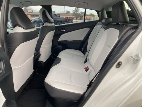 Used 2017 Toyota Prius Four Touring image 27