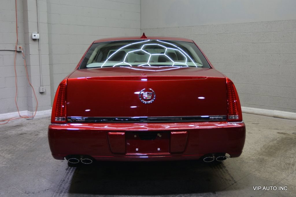 Used 2010 Cadillac DTS FWD image 36