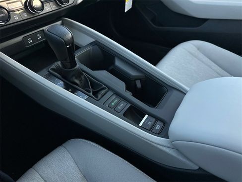 New 2025 Honda Accord SE image 28