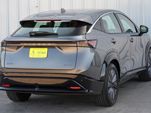 Used 2023 Nissan Ariya FWD image 49