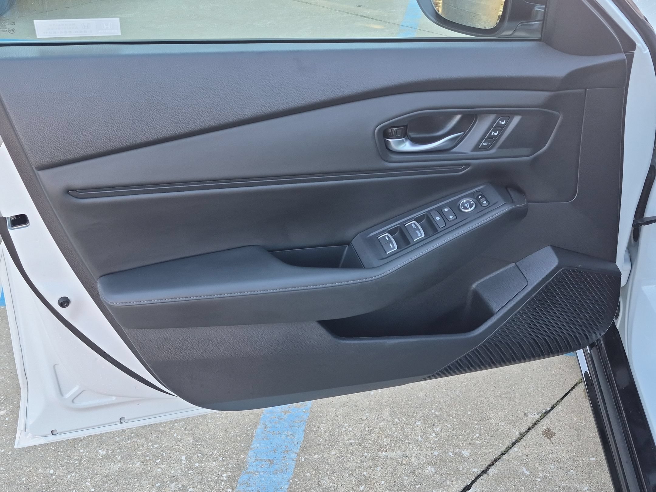 Used 2025 Honda Accord Sport image 12