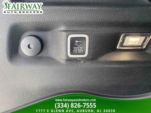 Used 2022 Jeep Grand Cherokee L Limited RWD image 30