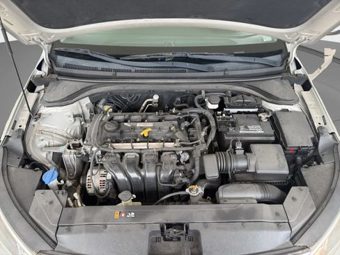 Used 2020 Hyundai Elantra SEL FWD image 21
