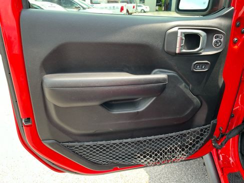 Used 2019 Jeep Wrangler Unlimited Sport AWD/4WD image 11