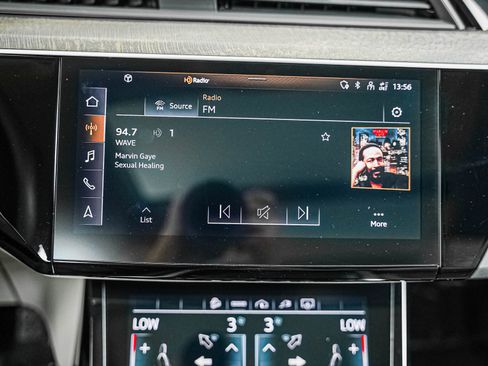 Used 2024 Audi Q8 e-tron Premium Plus w/ Premium Plus Package AWD/4WD image 16