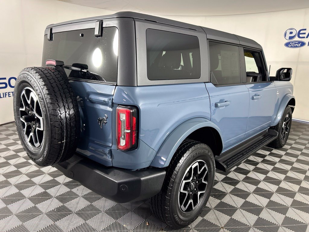 Used 2025 Ford Bronco Outer Banks AWD/4WD image 5