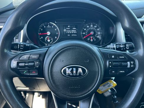 Used 2017 Kia Sorento AWD image 24