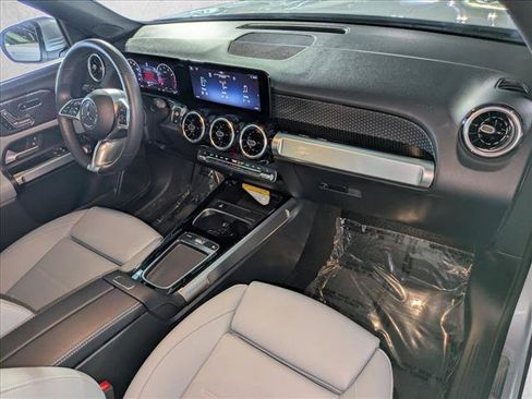 Used 2026 Mercedes-Benz GLB 250 image 24