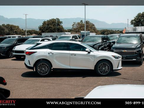 Used 2026 Lexus RX 450h AWD w/ Convenience Package image 8