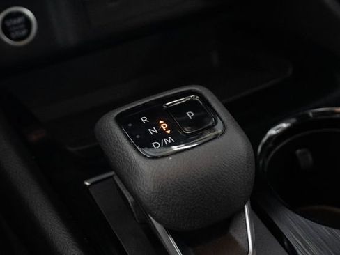 Used 2023 Nissan Rogue SV w/ SV Premium B Package FWD image 14