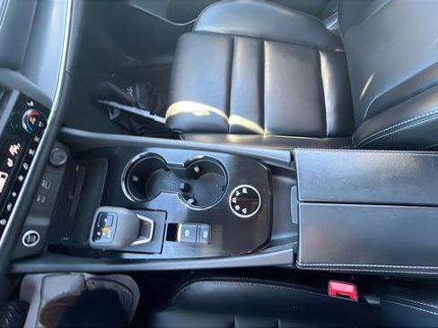 Used 2023 Nissan Rogue SV w/ SV Premium B Package image 17