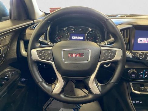 Used 2024 GMC Terrain SLT image 13