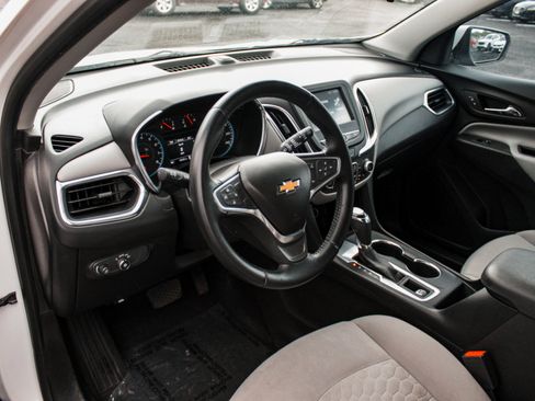 Used 2018 Chevrolet Equinox LT FWD image 8