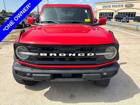 Certified 2023 Ford Bronco Outer Banks w/ Sasquatch Package AWD/4WD image 2