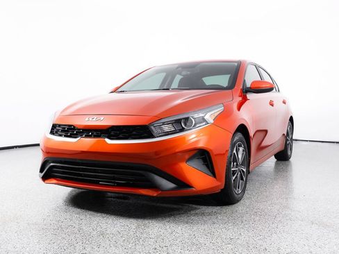 Used 2024 Kia Forte LXS FWD image 3