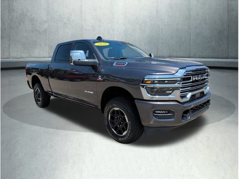 Used 2026 RAM 2500 Laramie AWD/4WD image 9
