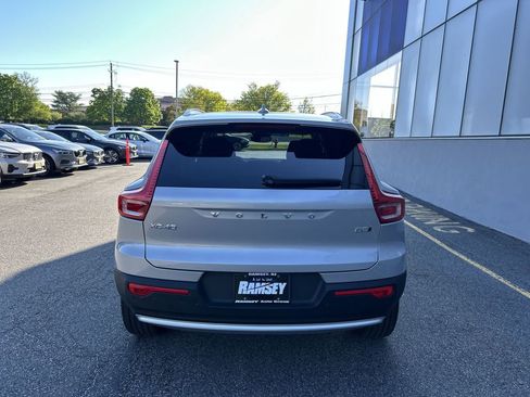 Certified 2023 Volvo XC40 B5 Plus w/ Protection Package Premier AWD/4WD image 7