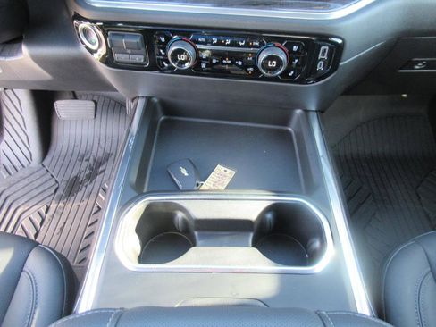 Used 2024 Chevrolet Silverado 2500 LTZ w/ LTZ Plus Package image 22