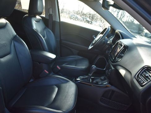 Used 2018 Jeep Compass Limited w/ Navigation Group image 16
