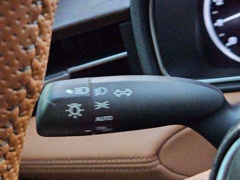 Used 2019 Toyota Avalon Limited w/ Advanced Safety Package FWD image 25
