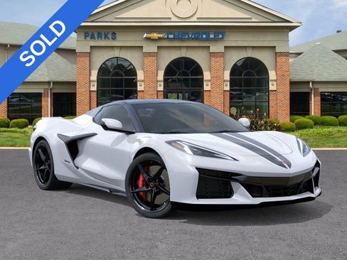 New 2026 Chevrolet Corvette E-Ray image 8