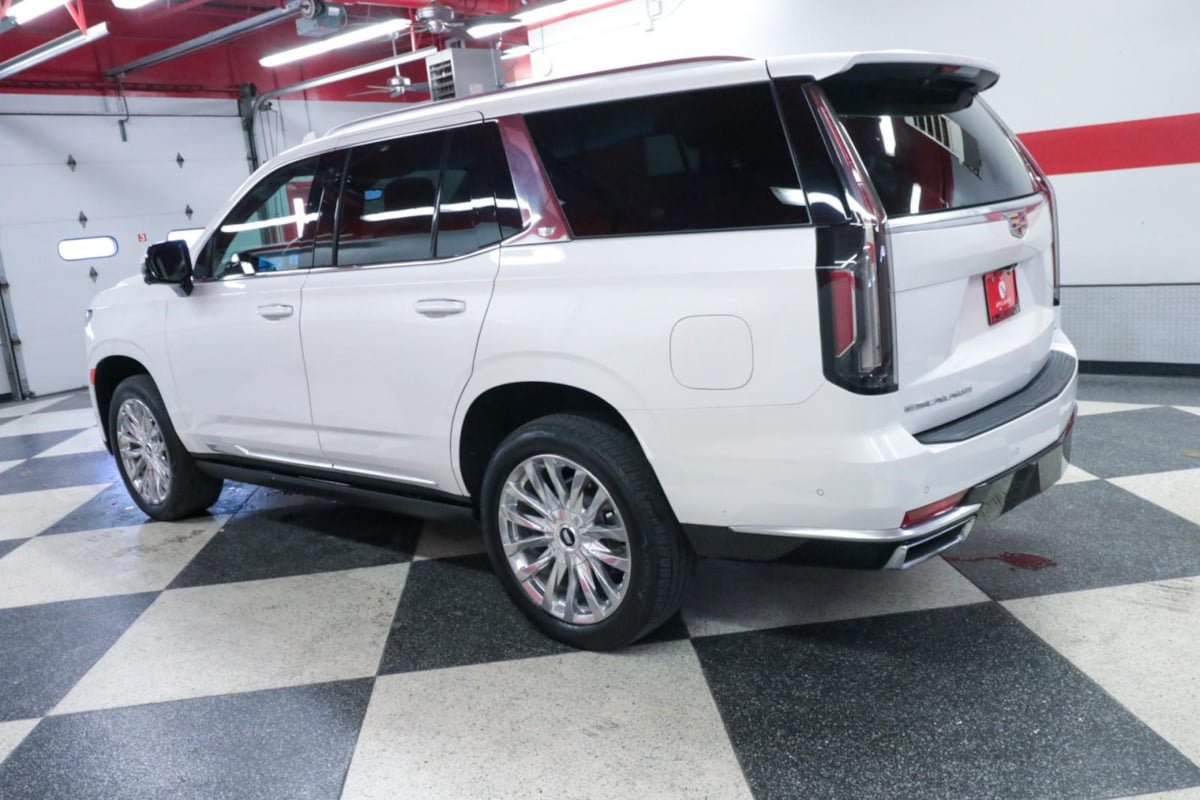 Used 2023 Cadillac Escalade Premium Luxury w/ Performance Package RWD image 6