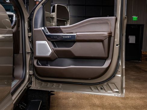 Used 2026 Ford F450 King Ranch w/ Chrome Package image 37